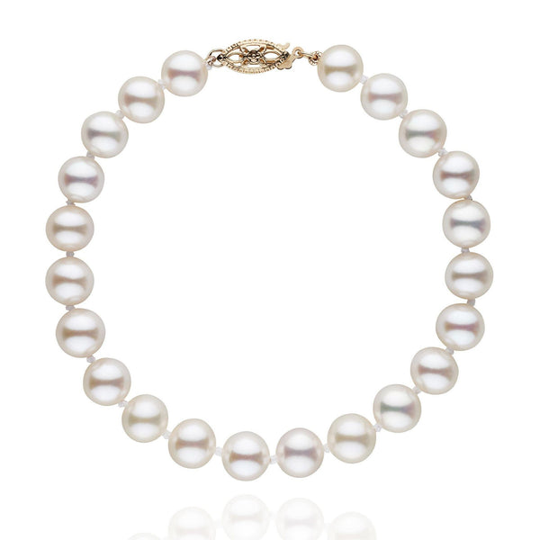 7.5-8.0 mm AAA White Freshwater Pearl Bracelet featuring lustrous, round white pearls with a gold clasp, perfectly arranged in a classic, elegant design.