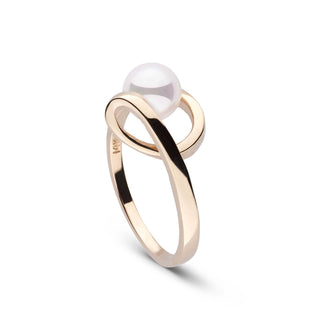 Cursive Collection Akoya Pearl Ring yellow gold angle side